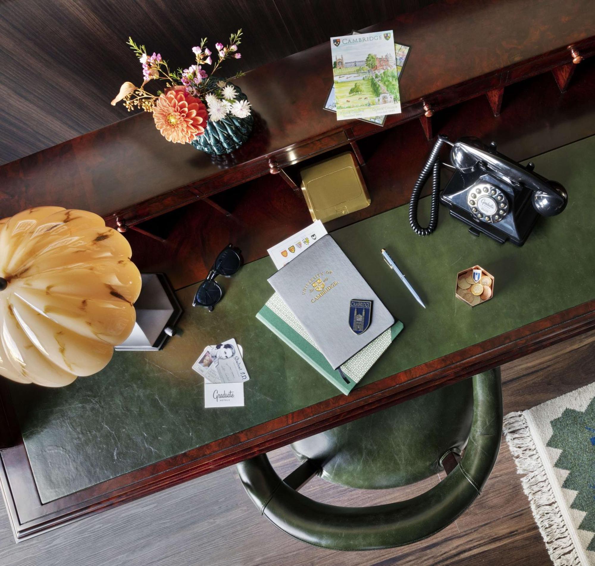 Graduate By Hilton Cambridge Hotel Екстериор снимка
