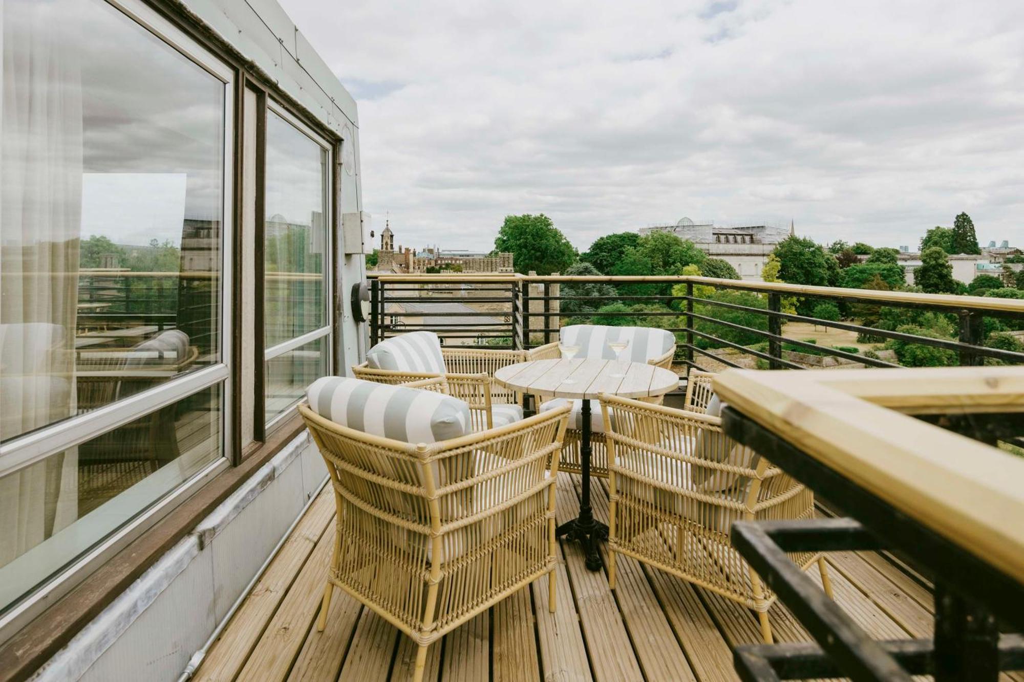 Graduate By Hilton Cambridge Hotel Екстериор снимка